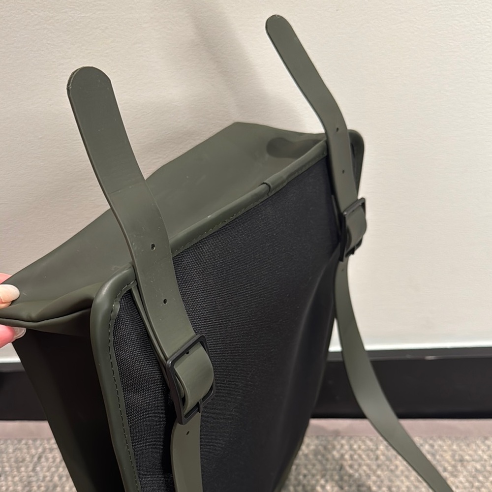 Rains Green Urban Backpack Minimalist Design Backpack / Rucksack - Picture 11 of 13